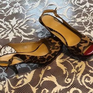 Shoes cow leather with inch and half heels